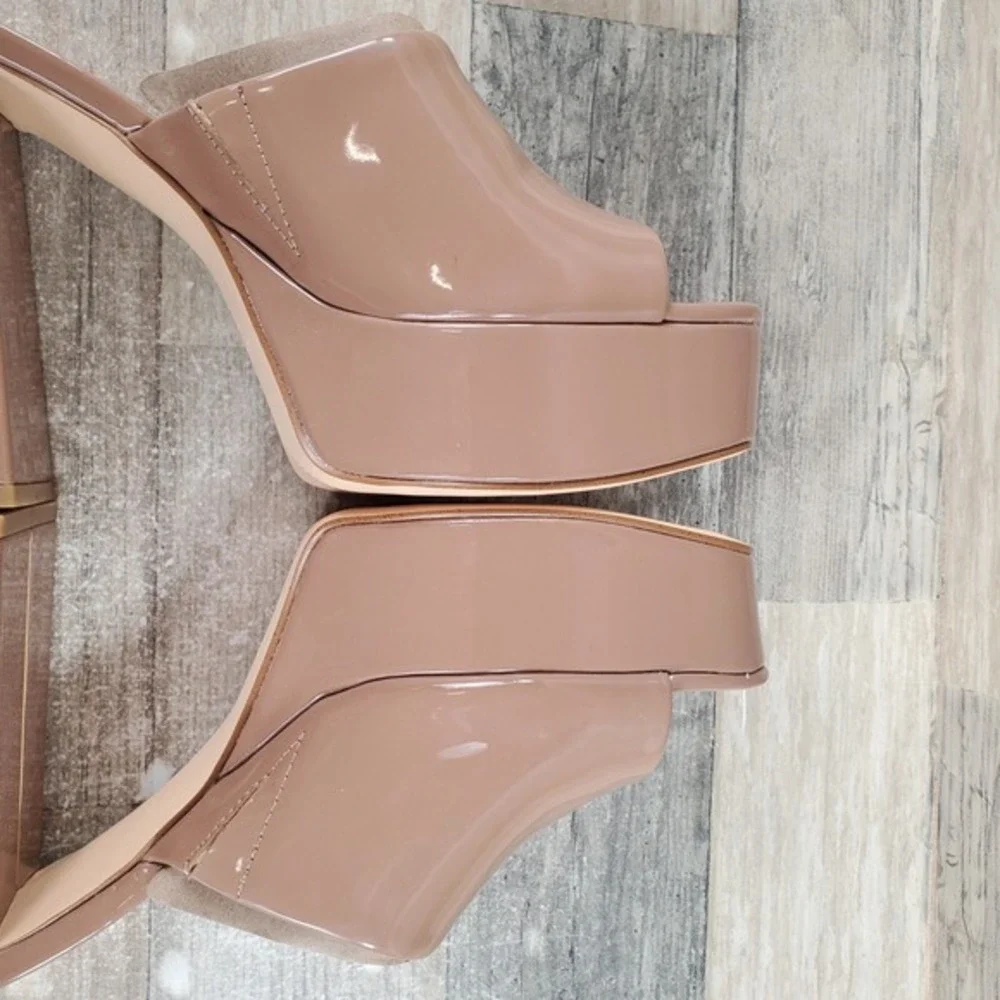 Nine West‎ Jilie Womens Sandals Sz 7.5 M Beige Patent Leather Slip On Block Heel